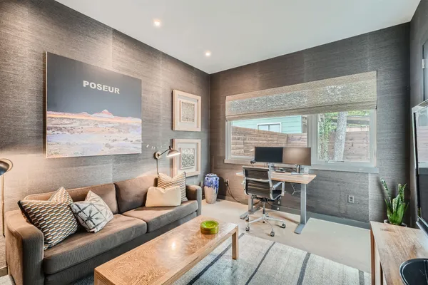 $6,000 | 705 East Monroe Street, Unit B, Austin, TX 78704