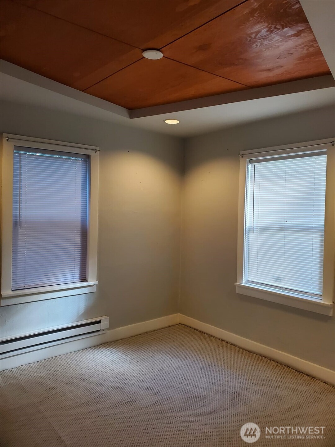 2424 South Graham Street Seattle, WA 98108 - Photo 3 of 23 a view of empty room with window