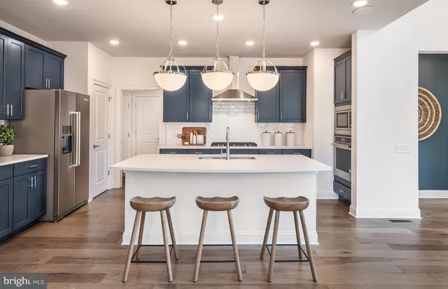 $717,400 | 18 Patriot Lane, Horsham, PA 19044