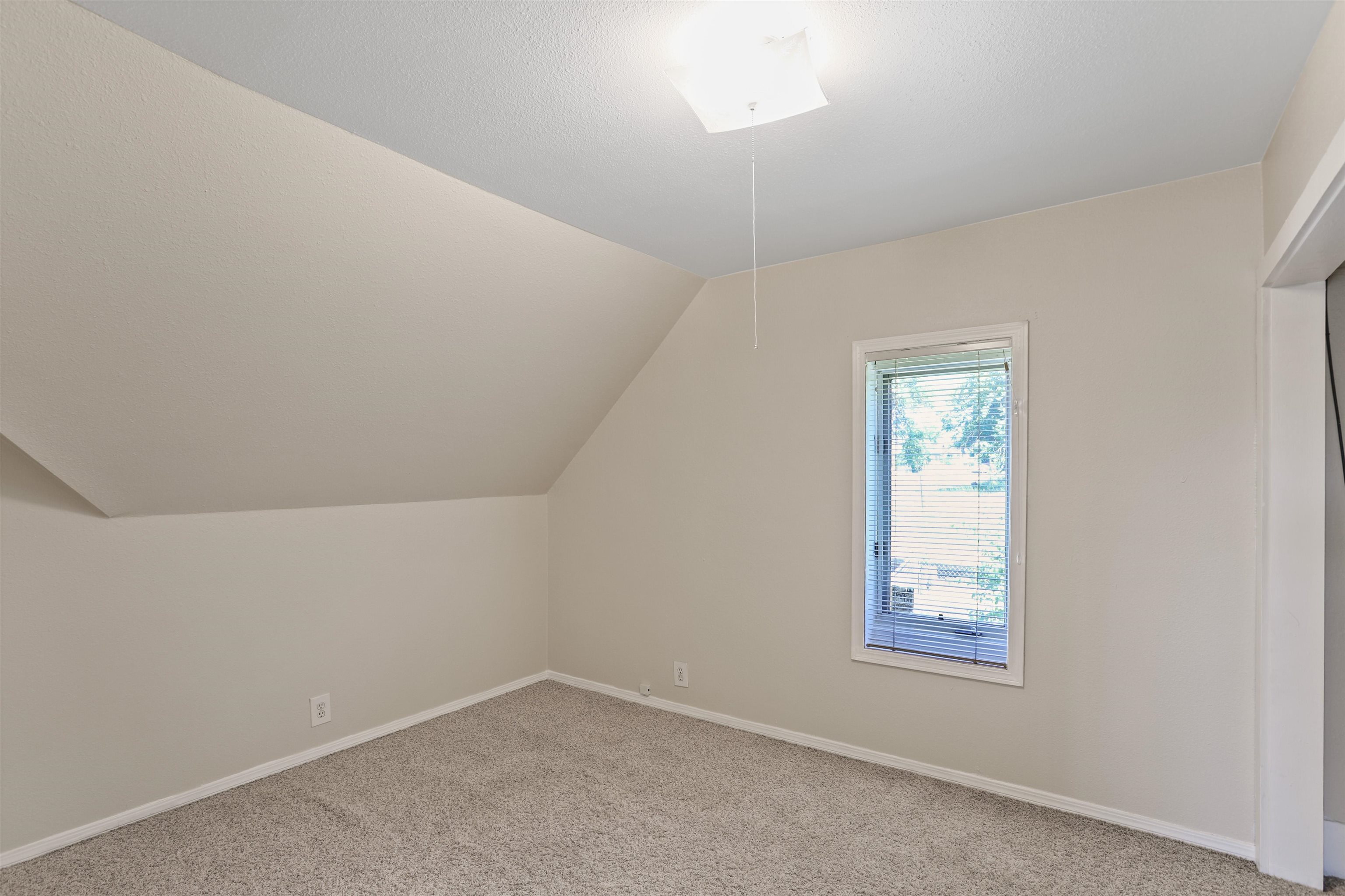2030 North Perry Street Spokane, WA 99207 - Photo 16 of 20