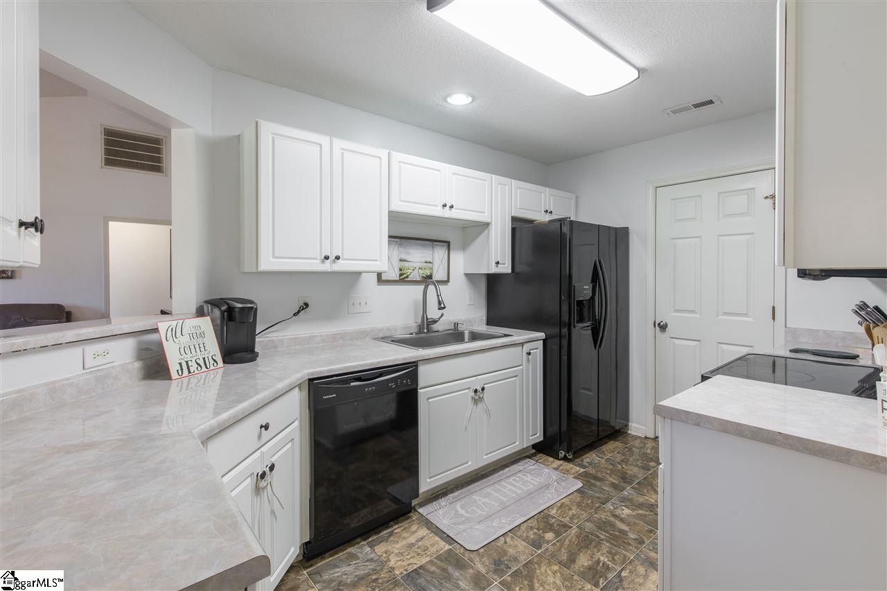 259 Scotland Road Easley, SC 29640 - Photo 5 of 22