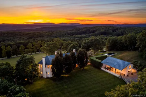 $11,500,000 | 129 West Meadow Lane, Millbrook, NY 12545
