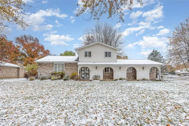 $300,000 | 28 Venice Circle, Irondequoit, NY 14609