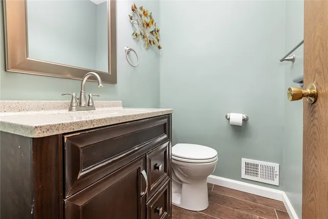 $300,000 | 28 Venice Circle, Irondequoit, NY 14609