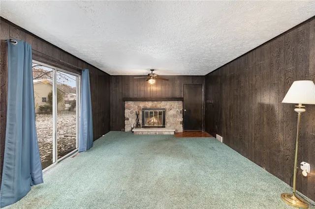 $300,000 | 28 Venice Circle, Irondequoit, NY 14609