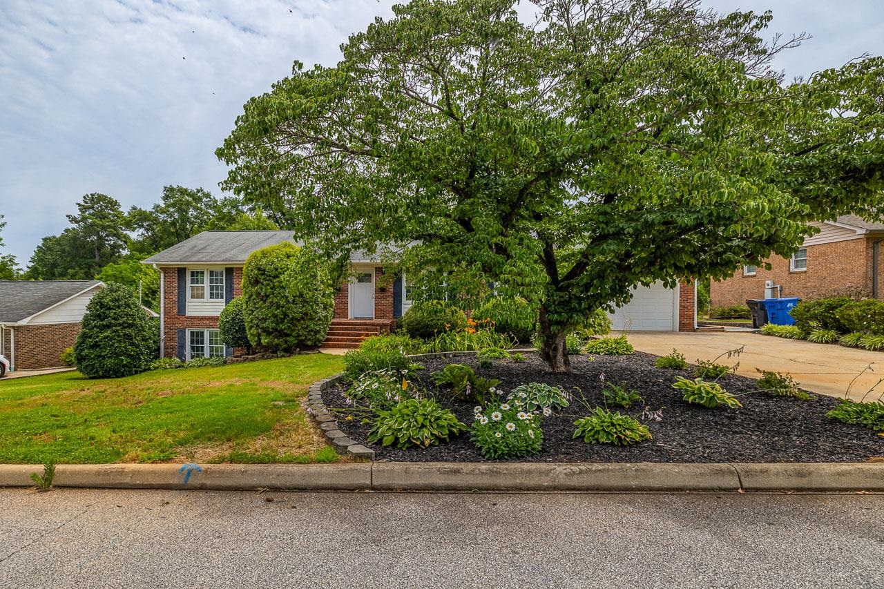 304 Del Norte Road Greenville, SC 29615 - Photo 3 of 50