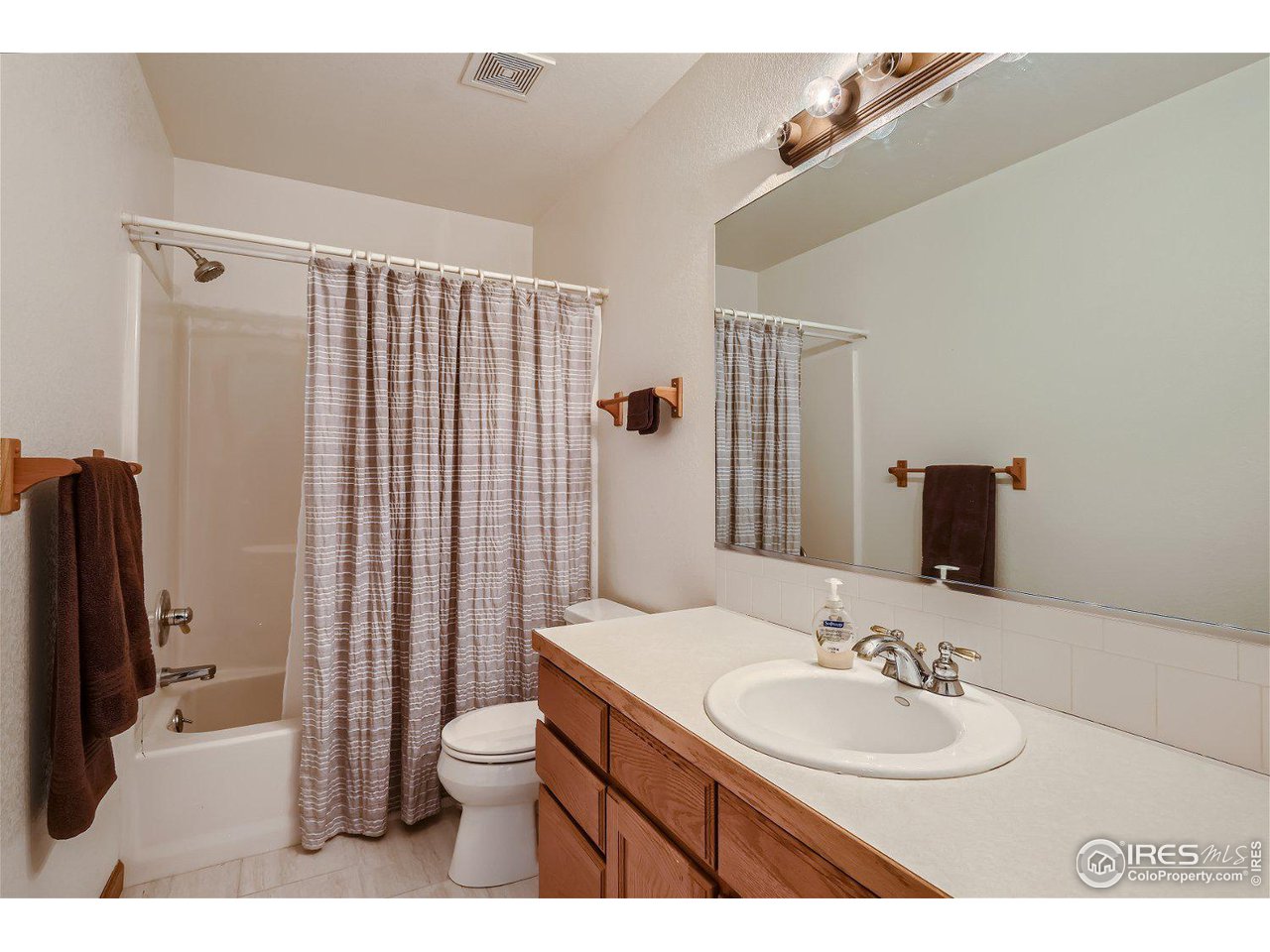 6018 Ashcroft Road Greeley, CO 80634 - Photo 25 of 40 Gallery Image 25