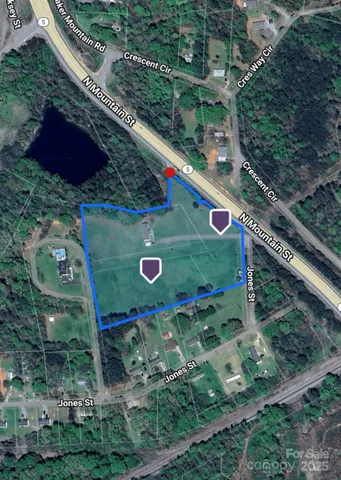 a view of outdoor space with a garden