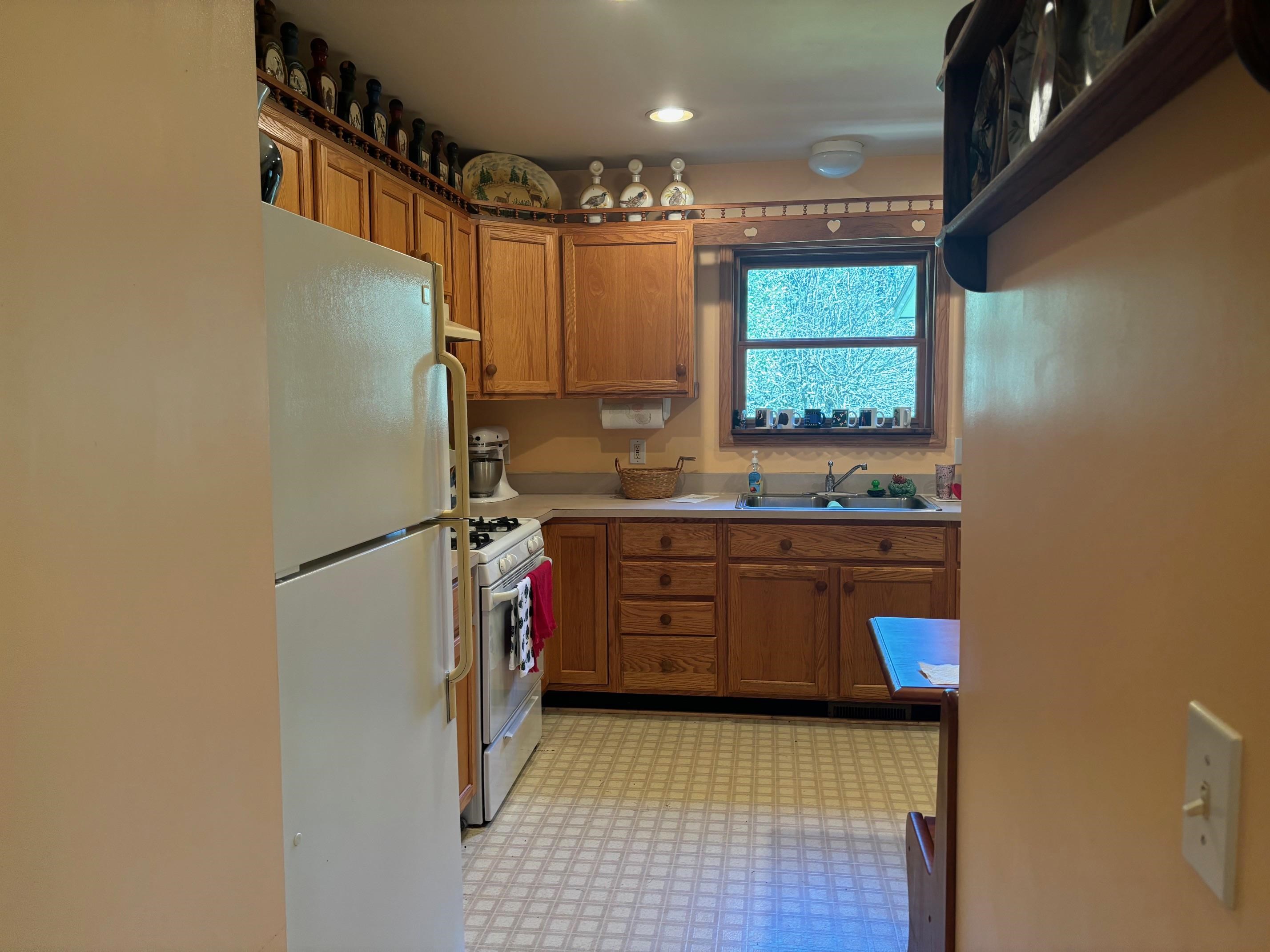 998 Dutcher Road Gladwin, MI 48624 - Photo 7 of 58