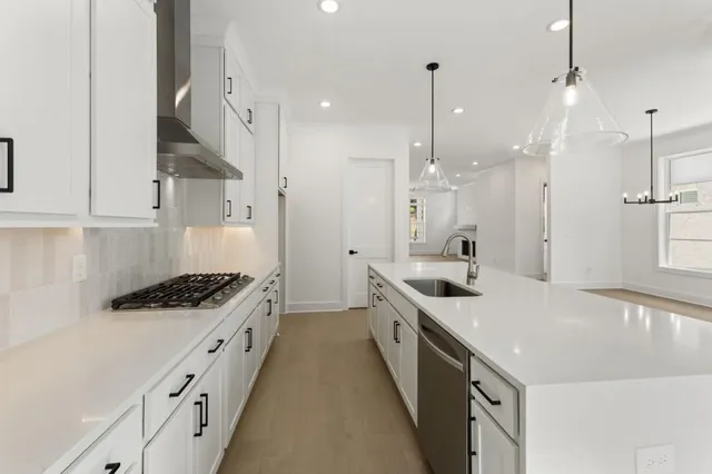 a view of walk in closet