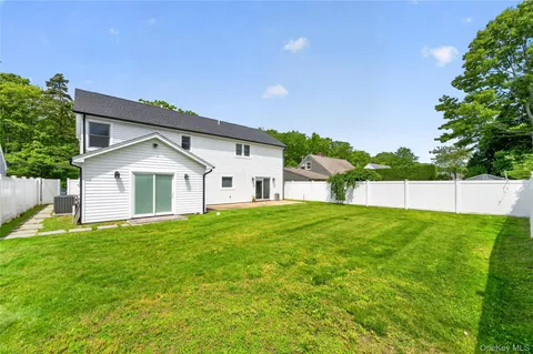 $1,100,000 | 534 Riverside Avenue, Massapequa, NY 11758