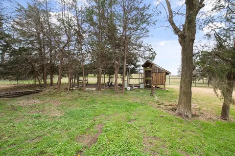 a view of a yard with a yard