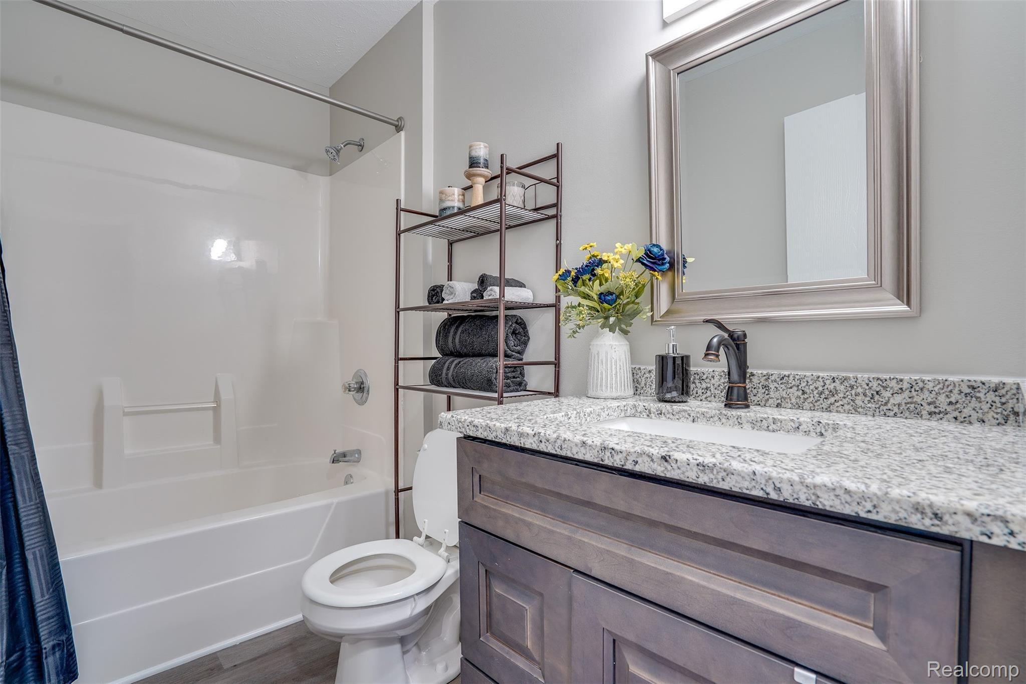 5240 Duce Road Avoca, MI 48006 - Photo 20 of 25 DSC05265HDR.jpg