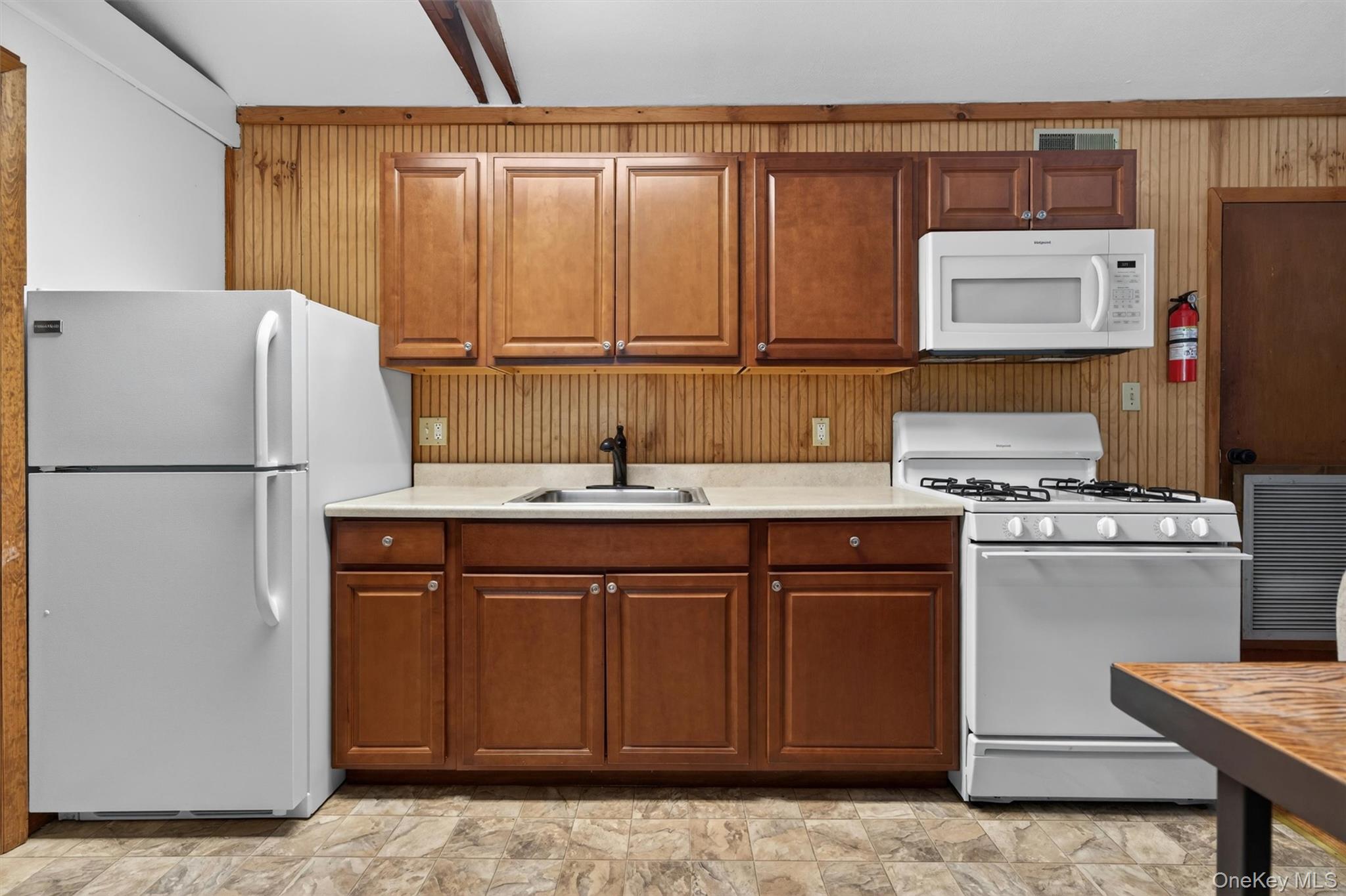 5 Canterbury Road Fort Montgomery, NY 10922 - Photo 9 of 17