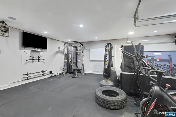 $825,000 | 18 Harwood Place, Wayne, NJ 07470