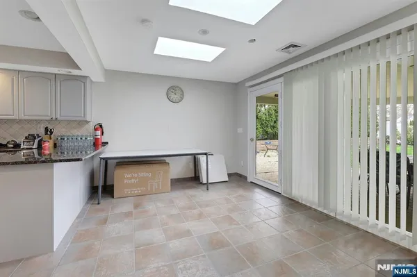 $825,000 | 18 Harwood Place, Wayne, NJ 07470