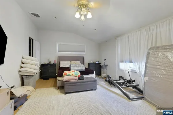 $825,000 | 18 Harwood Place, Wayne, NJ 07470