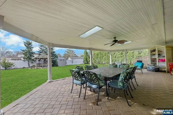 $825,000 | 18 Harwood Place, Wayne, NJ 07470