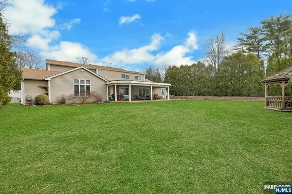 $825,000 | 18 Harwood Place, Wayne, NJ 07470