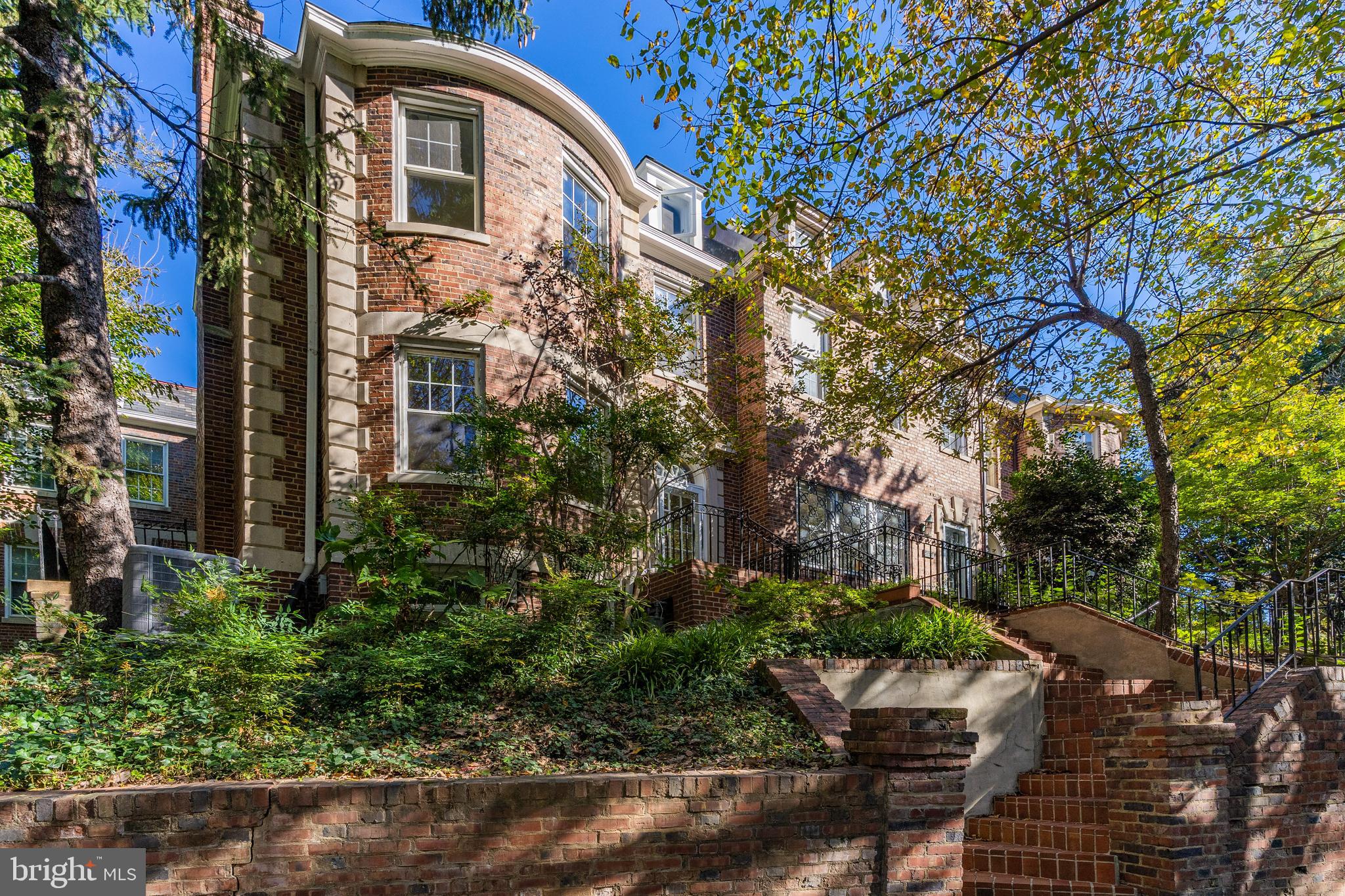 2025 Belmont Road Northwest Washington, DC 20009 - Photo 3 of 77