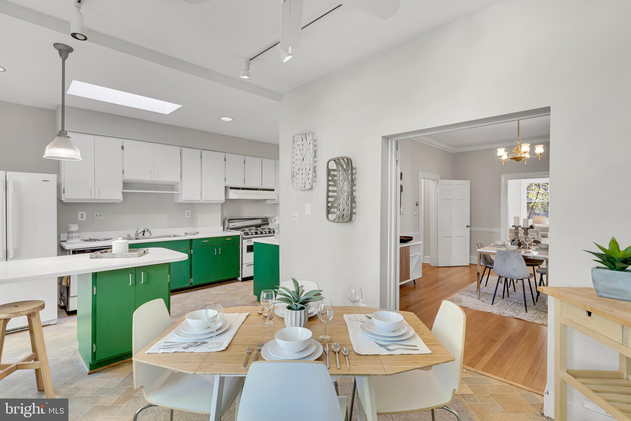 2025 Belmont Road Northwest Washington, DC 20009 - Photo 26 of 77