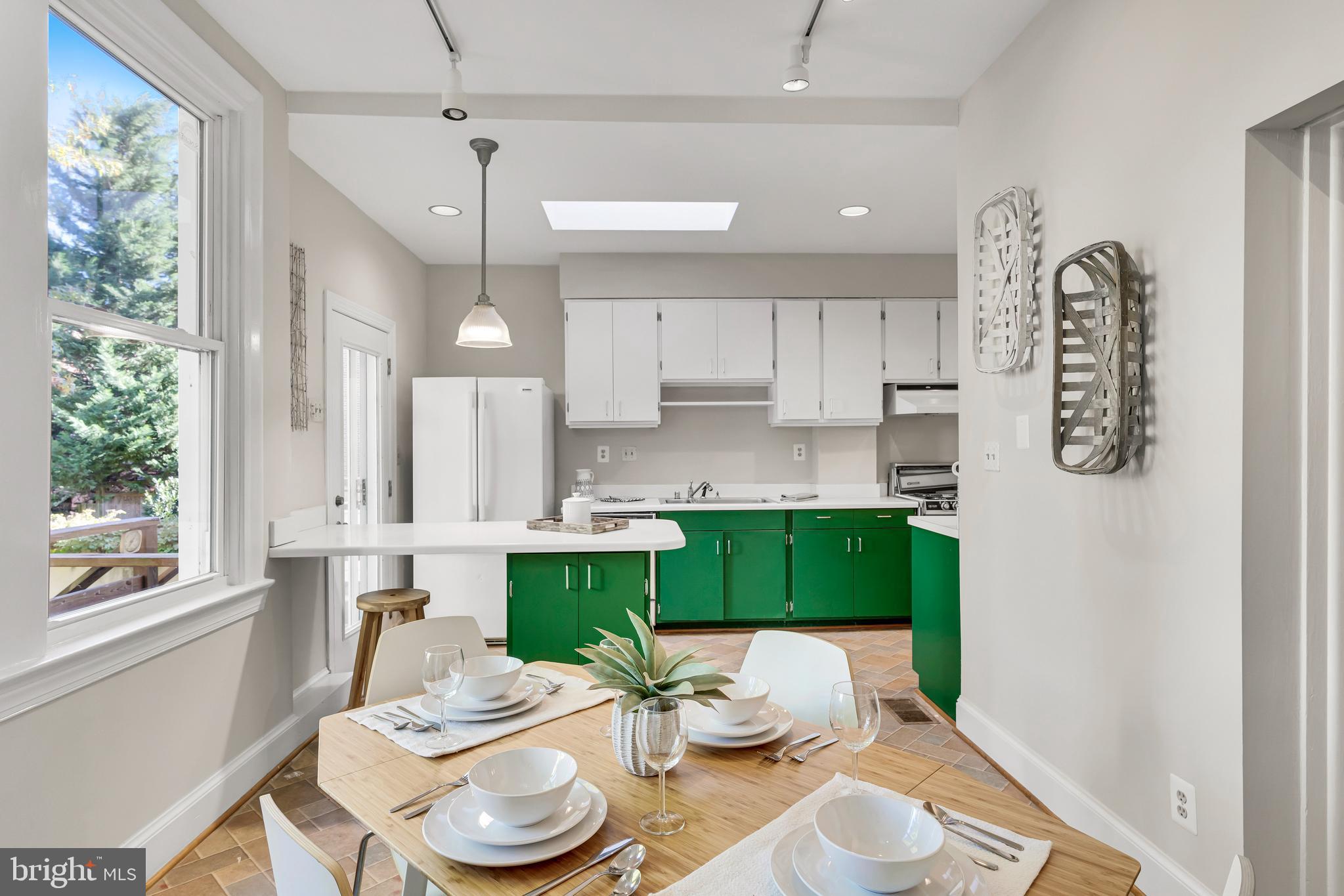 2025 Belmont Road Northwest Washington, DC 20009 - Photo 27 of 77