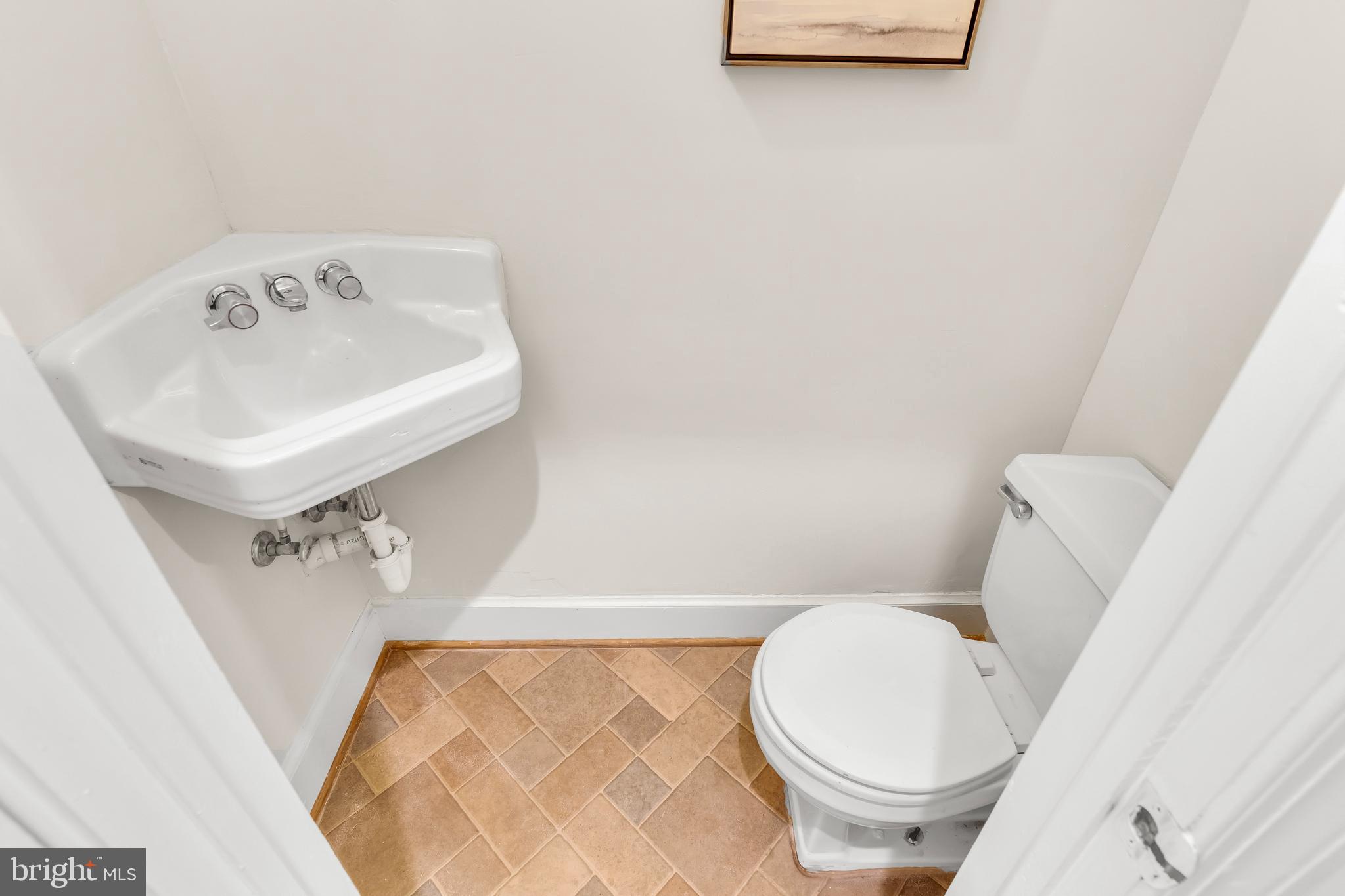 2025 Belmont Road Northwest Washington, DC 20009 - Photo 34 of 77