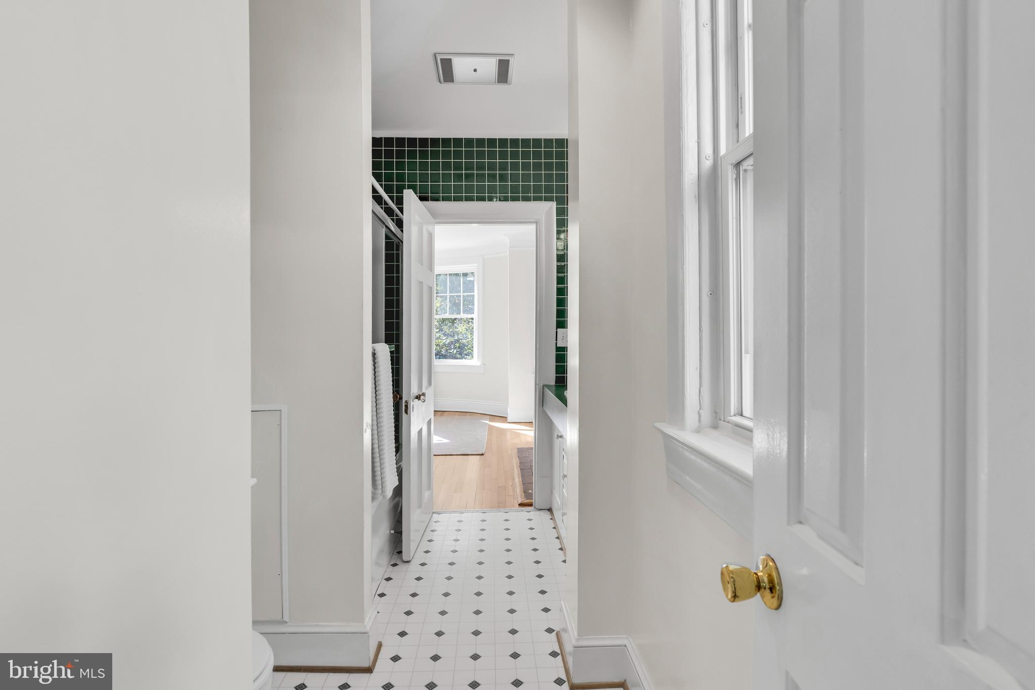 2025 Belmont Road Northwest Washington, DC 20009 - Photo 42 of 77