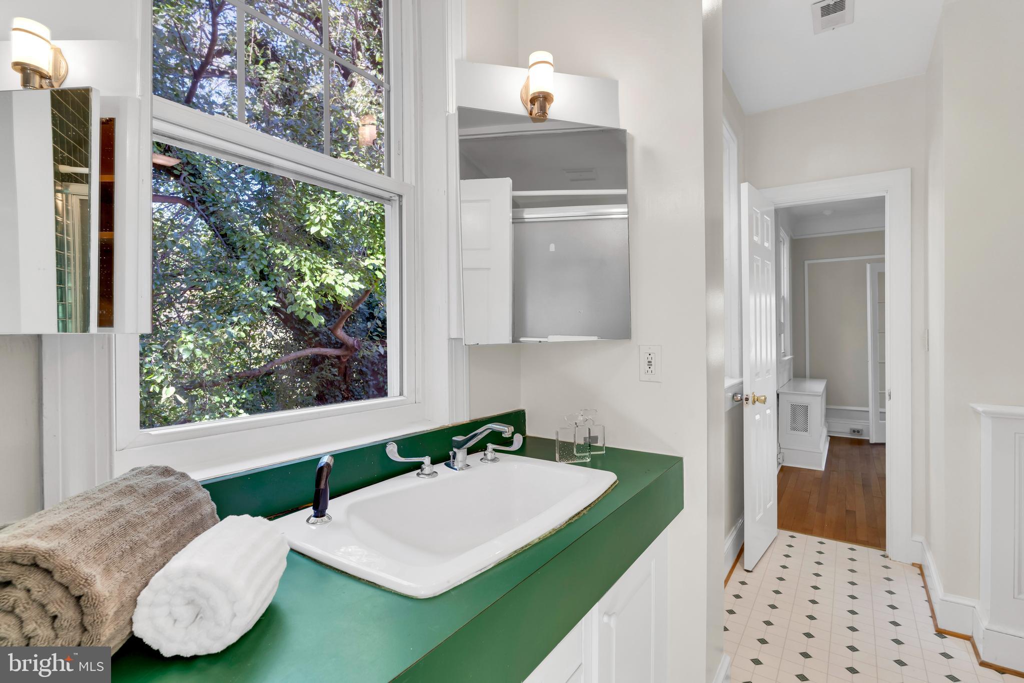 2025 Belmont Road Northwest Washington, DC 20009 - Photo 47 of 77