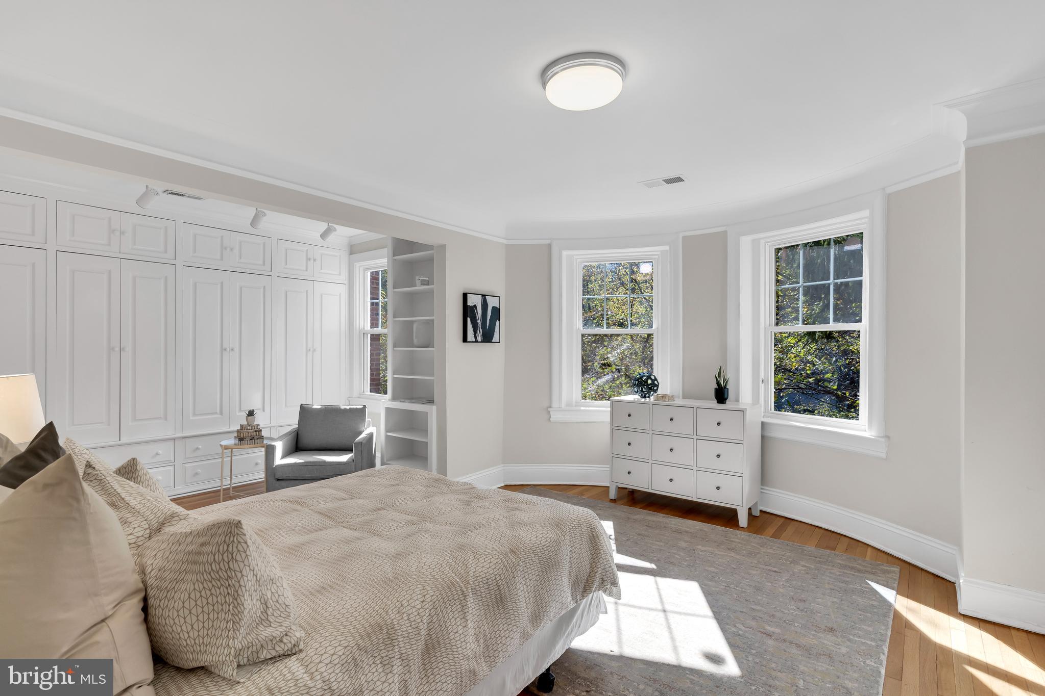 2025 Belmont Road Northwest Washington, DC 20009 - Photo 48 of 77