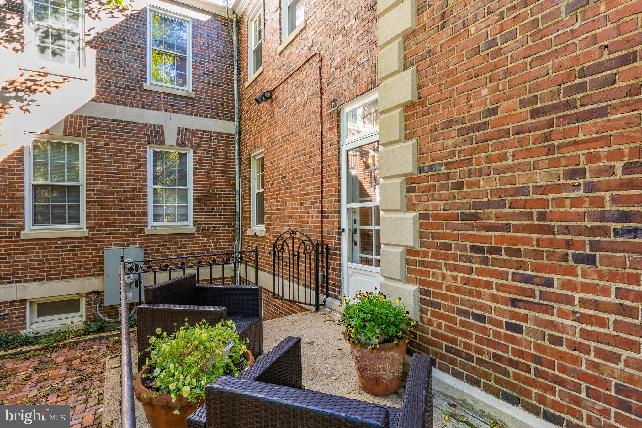 2025 Belmont Road Northwest Washington, DC 20009 - Photo 73 of 77