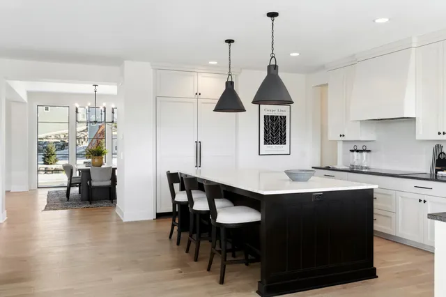 $1,520,686 | 707 Ensconced Way, Chaska, MN 55318