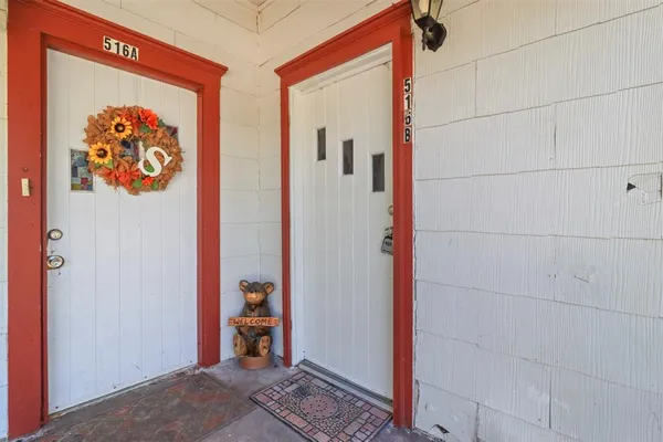 $1,200 | 516 Mill Street, Unit B, Denton, TX 76205