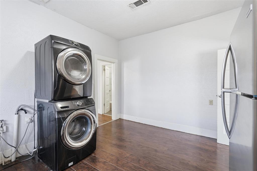 516 Mill Street, Unit B Denton, TX 76205 - Photo 12 of 17