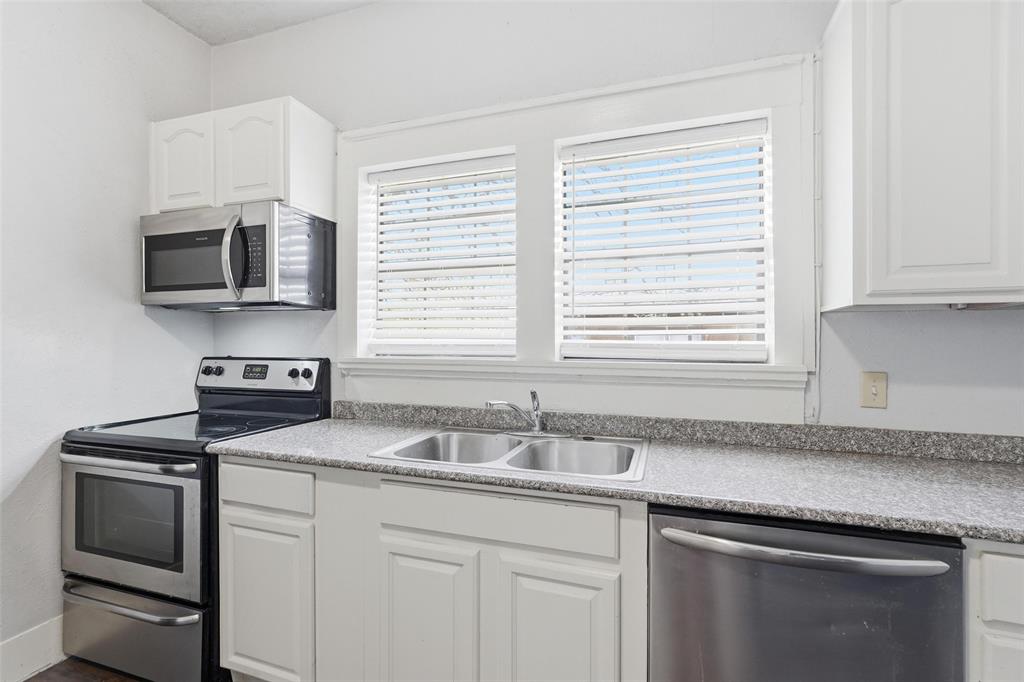 516 Mill Street, Unit B Denton, TX 76205 - Photo 13 of 17