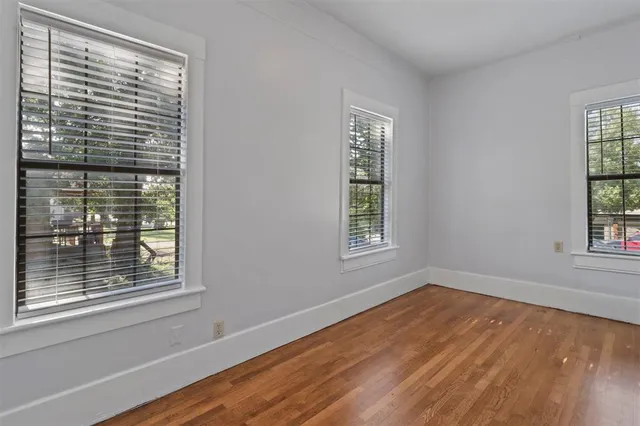 $1,300 | 516 Mill Street, Unit B, Denton, TX 76205