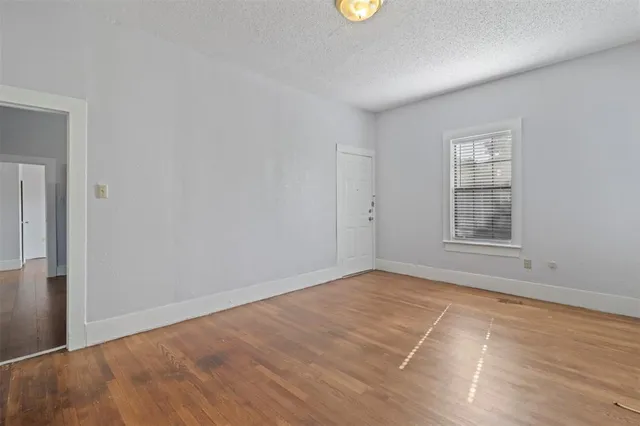 $1,300 | 516 Mill Street, Unit B, Denton, TX 76205