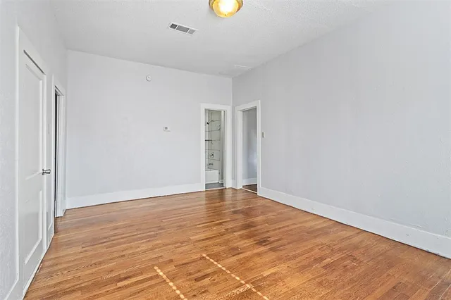 $1,300 | 516 Mill Street, Unit B, Denton, TX 76205