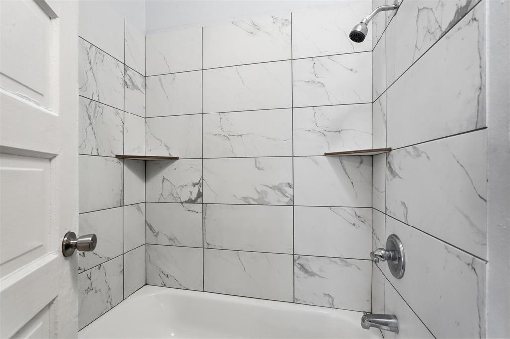 516 Mill Street, Unit B Denton, TX 76205 - Photo 8 of 17