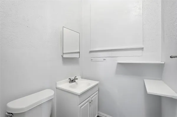 $1,200 | 516 Mill Street, Unit B, Denton, TX 76205