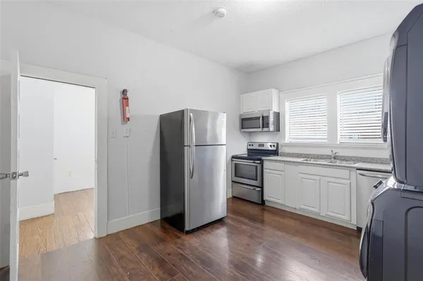 $1,200 | 516 Mill Street, Unit B, Denton, TX 76205