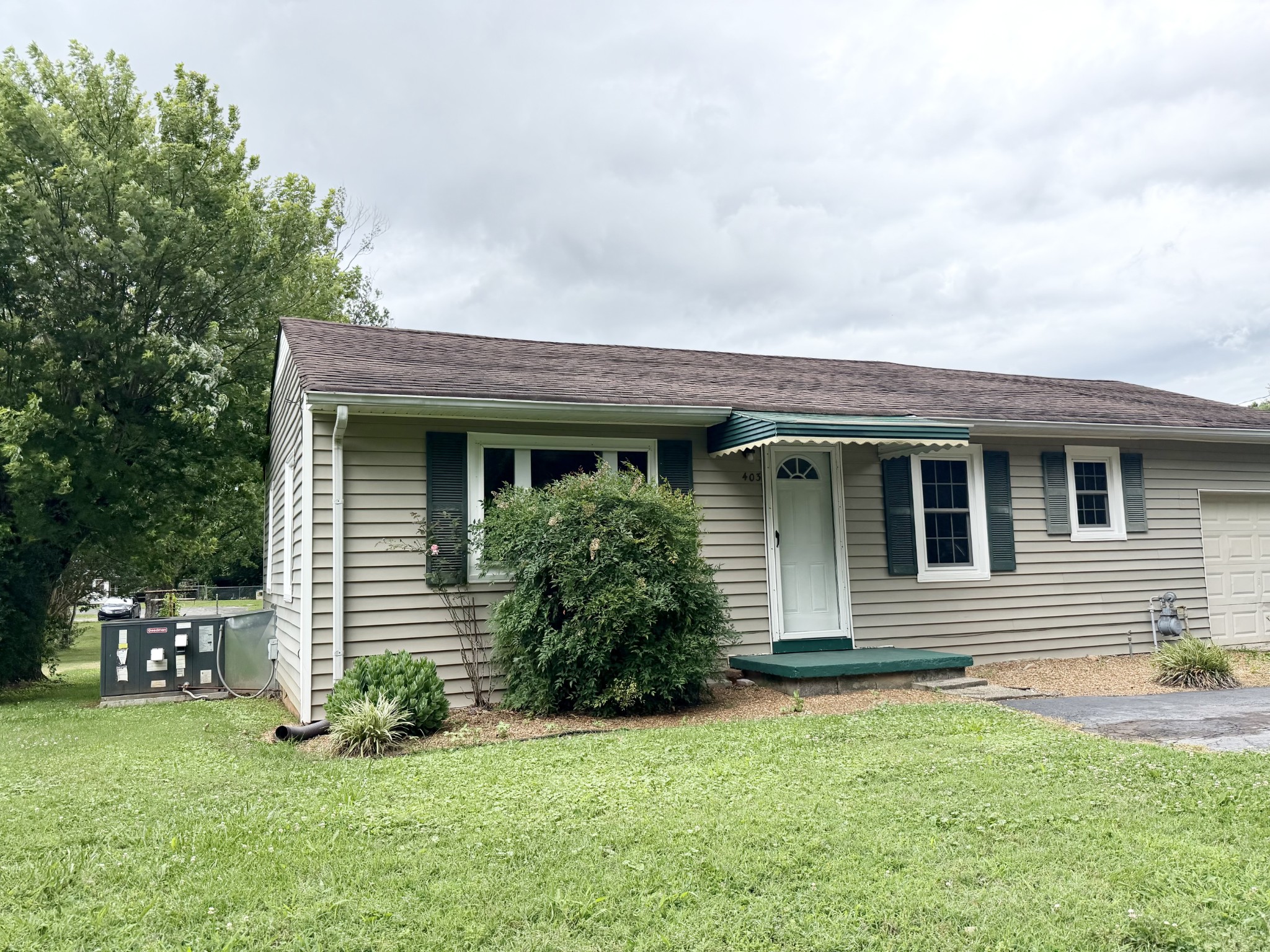 403 Old Morrison Road McMinnville, TN 37110 - Photo 3 of 21