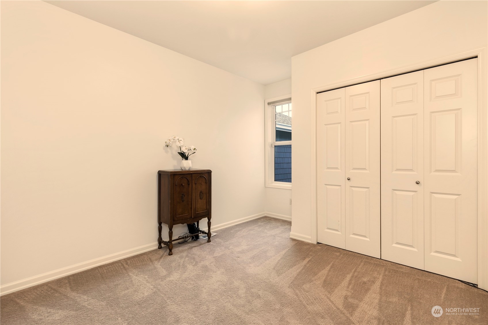 8507 Bowdoin Way, Unit 2 Edmonds, WA 98026 - Photo 18 of 24 a view of an empty room