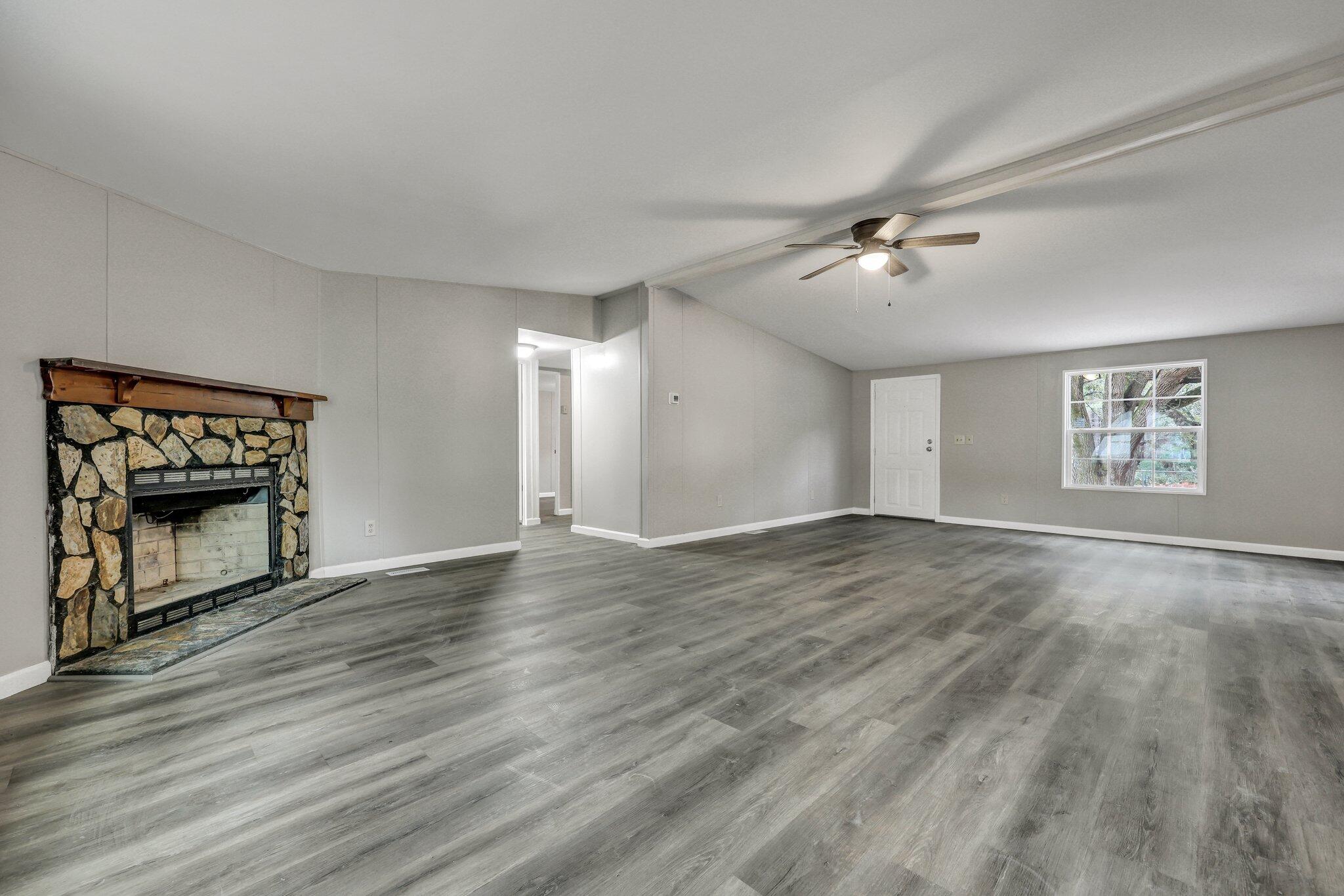 478 Eagle Drive Ridgeville, SC 29472 - Photo 4 of 38 Living Room