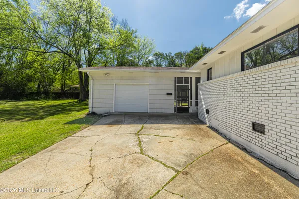 $1,750 | 1605 Wilhurst Street, Jackson, MS 39211