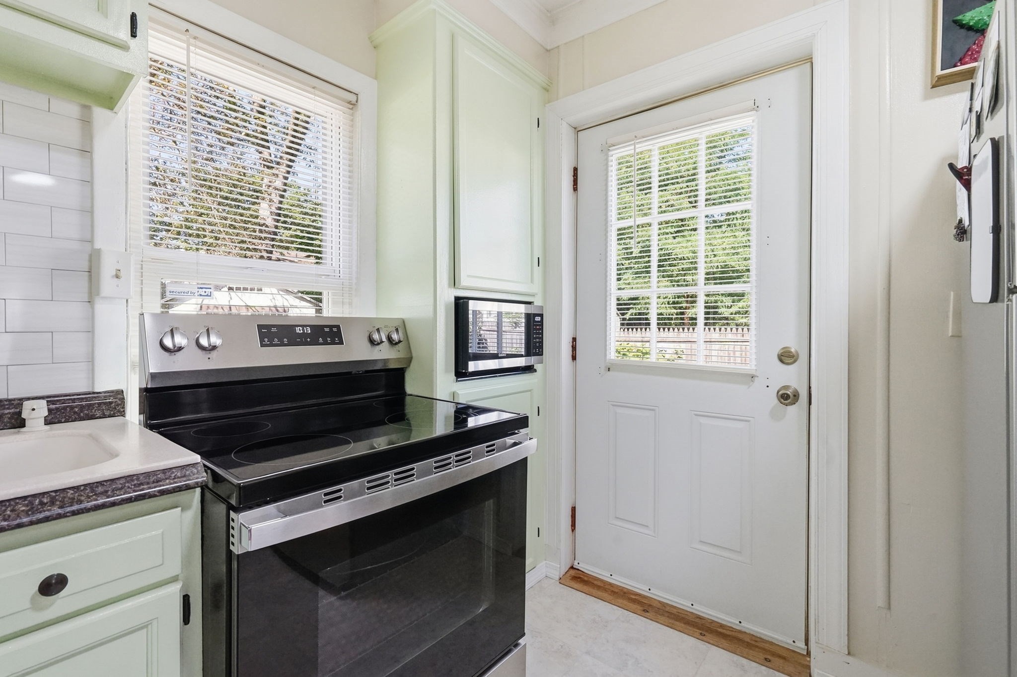 114 Hood Street Springfield, MA 01109 - Photo 13 of 34 Gallery Image 13
