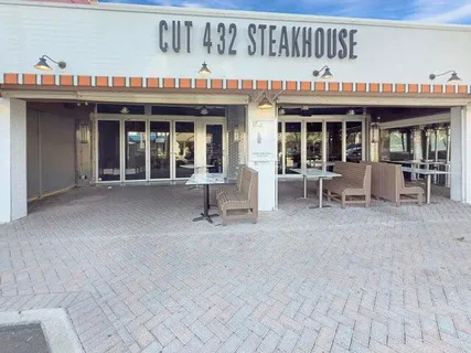 $1,075,000 | 381 West Mallory Circle, Delray Beach, FL 33483