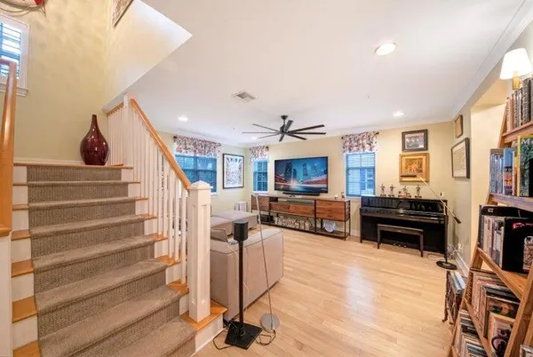 $975,000 | 381 West Mallory Circle, Delray Beach, FL 33483