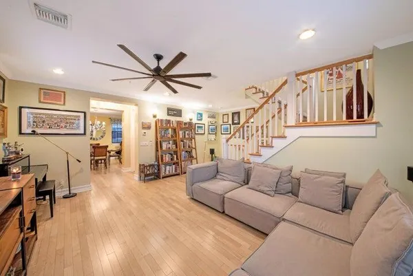 $975,000 | 381 West Mallory Circle, Delray Beach, FL 33483