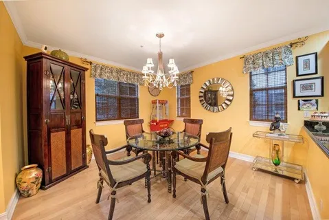 $1,075,000 | 381 West Mallory Circle, Delray Beach, FL 33483